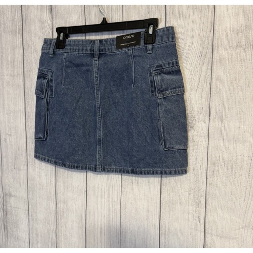 Oneso Women's Denim Mini Skirt M Blue Jean Utility Pocket‎ Strap Detail NWT - Picture 4 of 6